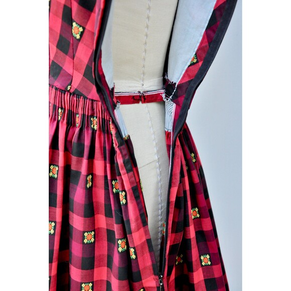 German Oktoberfest Plaid Dirndl Dress Embroidered Tyrollean Bavarian XS S - Picture 9 of 10